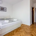 Arya Апартаменты